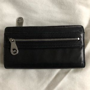 Michael Kors Black Wallet - Authentic